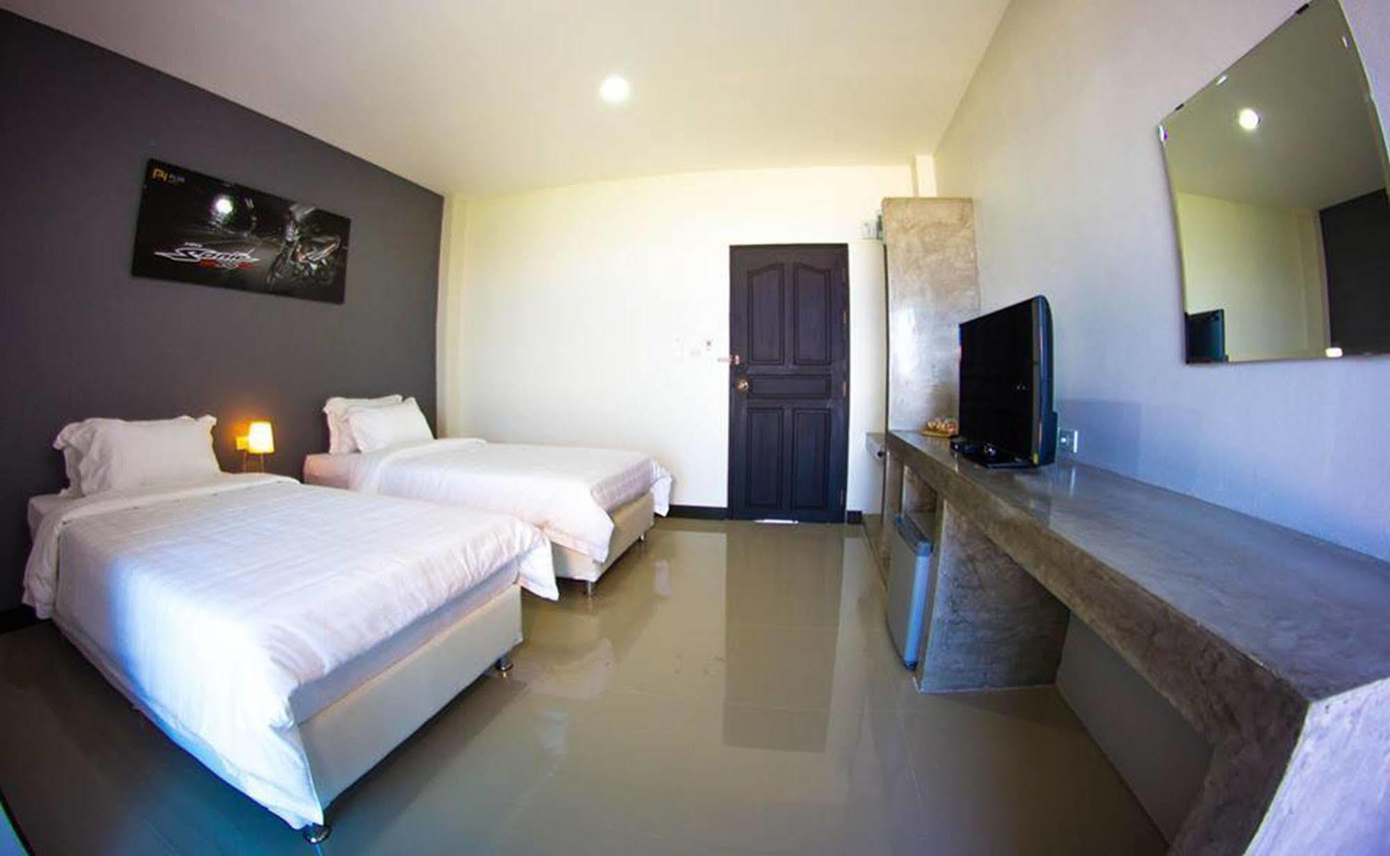 Plus Hotel Loei Eksteriør billede